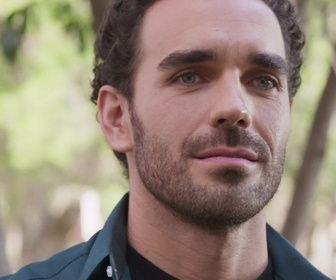 Replay Une famille pas si parfaite - S01 E08