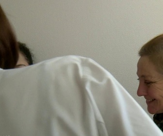 Replay Les docs du week-end - Maman à 16 ans : des ados pas comme les autres