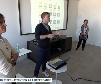 Replay Un jour, un doc - Jeux vidéo : attention à la dépendance / Gaz hilarant : plus drôle du tout