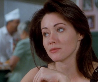 Replay Beverly Hills, 90210 - S04 E13 - Emily