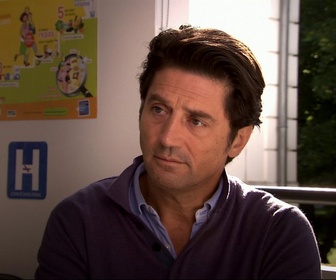 Replay Mes amis, mes amours, mes emmerdes... - S02 E001 - Pour le meilleur mais aussi pour le pire