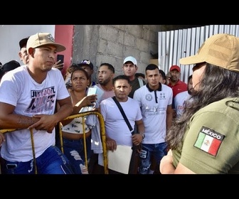 Replay Portes ouvertes dans les prisons salvadoriennes aux migrants expulsés et les criminels des …