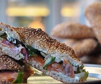 Replay Canada : le bagel - Voyage en cuisine