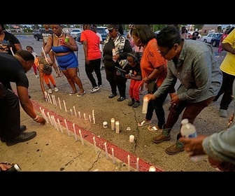 Replay La communauté organise une veillée après la fusillade en Louisiane