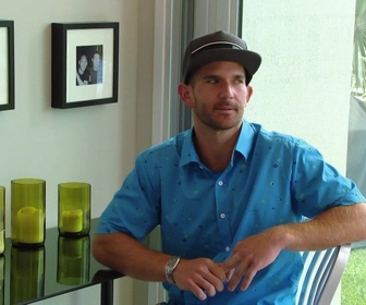 Replay Tiny House Hunting - S02 E09