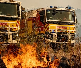 Replay 28 minutes - Jonquières dans l'Aude, cerné par les flammes et privé d'eau potable