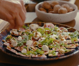 Replay Petits Plats en équilibre - Carpaccio de figues, ricotta et noix fraîches
