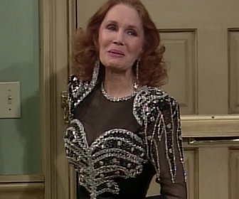 Replay Madame est servie - S02 E19 - La fin de tout