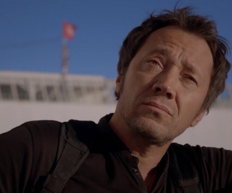 Replay Caïn - S04 E09 - Le grand saut