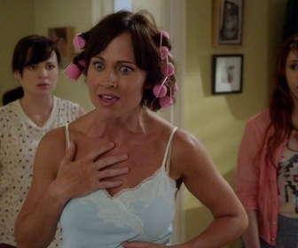 Replay Awkward - S2 E7 - Qui va mordre la poussière ?