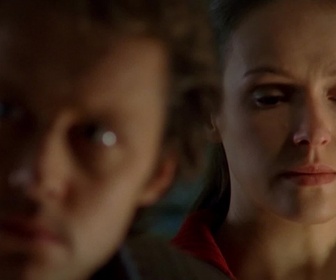 Replay Central nuit - S03 E03 - Violences illégitimes