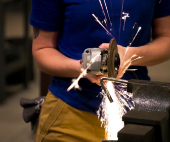 Replay Le meilleur forgeron - S9E2 - Lames en folie