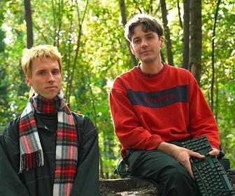 Replay Sneakernet : le réseau hors internet - Tracks