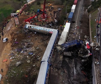 Replay Les 10 catastrophes qui ont marqué la planète - S2E1 - Crashs, trains et avions