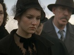 Replay Les petits meurtres d'Agatha Christie - S1E3 - La plume empoisonée