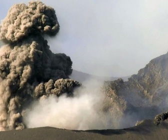 Replay Sakurajima : une vie sous les cendres - Des volcans et des hommes