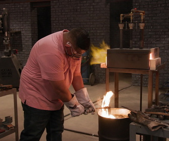 Replay Le meilleur forgeron - S8E46 - Vaincre l'invincible : déchets métalliques