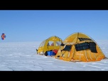 Replay Antarctique : traversée en traîneau à vent avec l'explorateur espagnol Ramón Larramendi