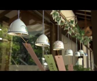 Replay Carillons en porcelaine annoncent l'été dans la capitale de poterie japonaise