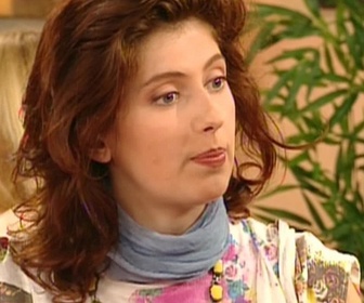 Replay Hélène et les garçons - S10 E02 - Présentation