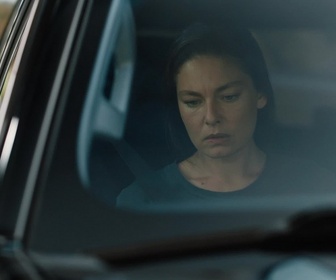 Replay Most Wanted Criminals - S04 E05 - Les enchaînées