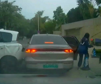 Replay Dangers sur la route - S1E8 - Miraculés, routes piégées et fous du volant : les pires accidents de la route