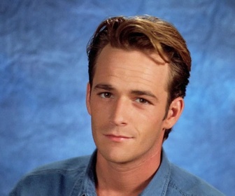 Replay Beverly Hills, 90210 - S04 E10 - Seule contre tous