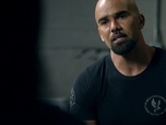 Replay S.W.A.T. - S02 E19 - Bons et loyaux services