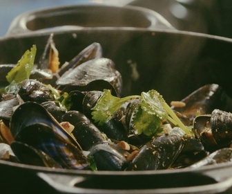 Replay Petits plats en équilibre - Cocotte de moules au lait de coco et gingembre