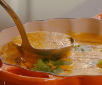 Replay Petits Plats en équilibre - Soupe de courge et vermicelles à l'huile de curry