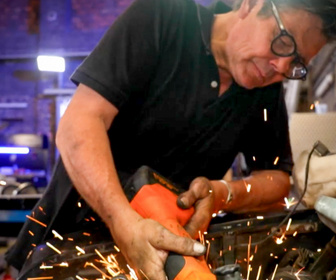 Replay Top Mecanic : 5 jours pour restaurer une épave - S7E4 - Jour 4 - Aurélien vs. Nicolas, l'ultime battle