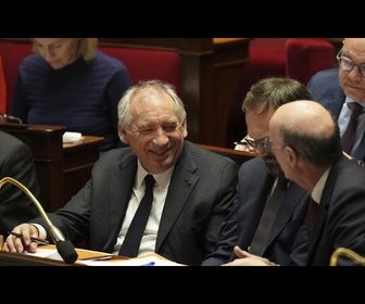 Replay Le nouveau Premier ministre français François Bayrou survit à la motion de censure