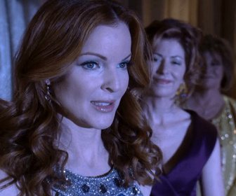 Replay Desperate Housewives - S4 E12 - Un voile sur les yeux