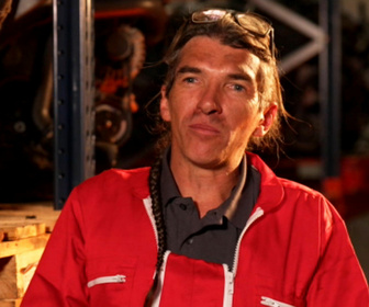 Replay Top Mecanic : 5 jours pour restaurer une épave - S6E7 - Jour 2 - Le choc des nations : France vs Belgique