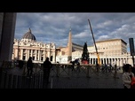Replay Le Vatican accueille un épicéa de Norvège de 27 mètres sur la place Saint-Pierre
