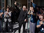Replay Info éco - Apple : Tim Cook passe la main à John Ternus, pur produit maison