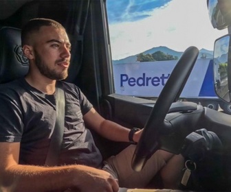 Replay Les routiers : profession chauffeur poids lourd - Marie et Florent