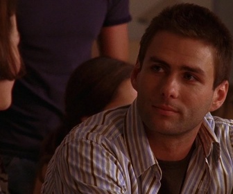 Replay Les frères Scott - S02 E04 - Si près, si proches