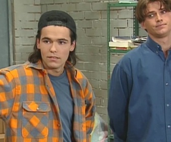 Replay Hélène et les garçons - S06 E13 - Les odieux