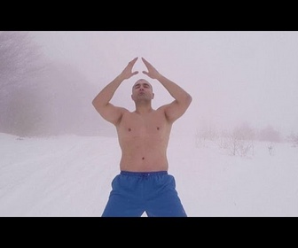 Replay L'homme de glace serbe défie le grand froid pour se régénérer mentalement