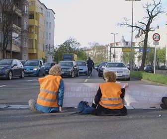 Replay ARTE Journal - A Berlin, des militants écologistes bloquent la circulation