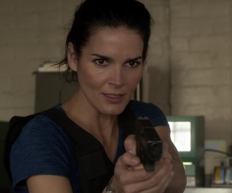 Replay Rizzoli & Isles: Autopsie d'un meurtre - S07 E02 - Virage Dangereux