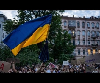 Replay Non, les Ukrainiens ne se sont pas mobilisés contre Volodymyr Zelensky et son refus de signer...