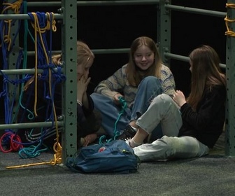 Replay ARTE Journal - Théâtre : ''11 ans'' interroge les relations enfants et adultes