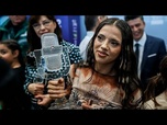 Replay la Bulgarie accueille Dara, gagnante de l'Eurovision, avec son trophée