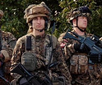 Replay La Lettonie s'arme contre Poutine - ARTE Regards