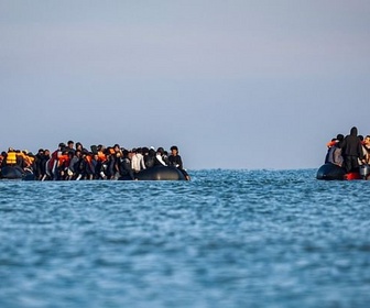 Replay 28 minutes - L'UE durcit sa politique migratoire