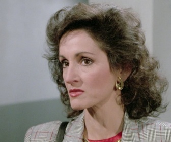 Replay Les Routes du paradis - S04 E15