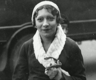 Replay Invitation au voyage - 13/11/2025 - En Grèce, une femme revenue d'entre les moines