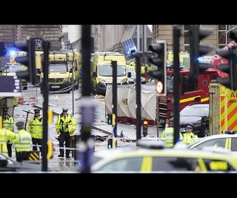 Replay Royaume-Uni : un homme fonce sur la foule à Liverpool, une cinquantaine de blessés